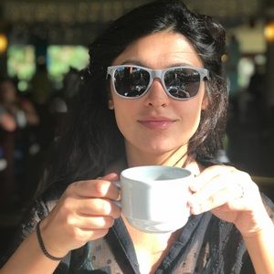 Meet your Posher, Andrea